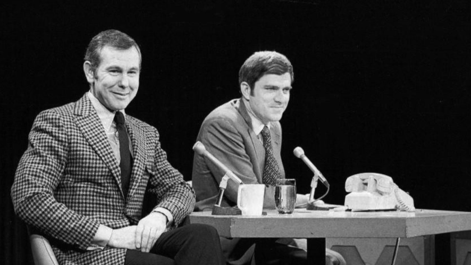 Photo of Johnny Carson and Phil Donahue from Donahue's syndicated television talk program, The Phil Donahue Show.