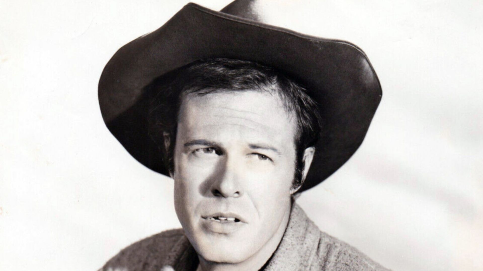 Photo of Robert Culp as Texas Ranger Hoby Gilman from the television program Trackdown.