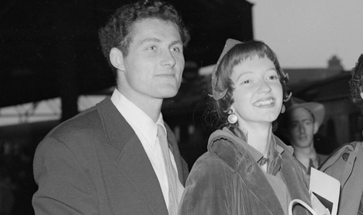 Robert Shaw with his wife Jennifer Bourke 3096097