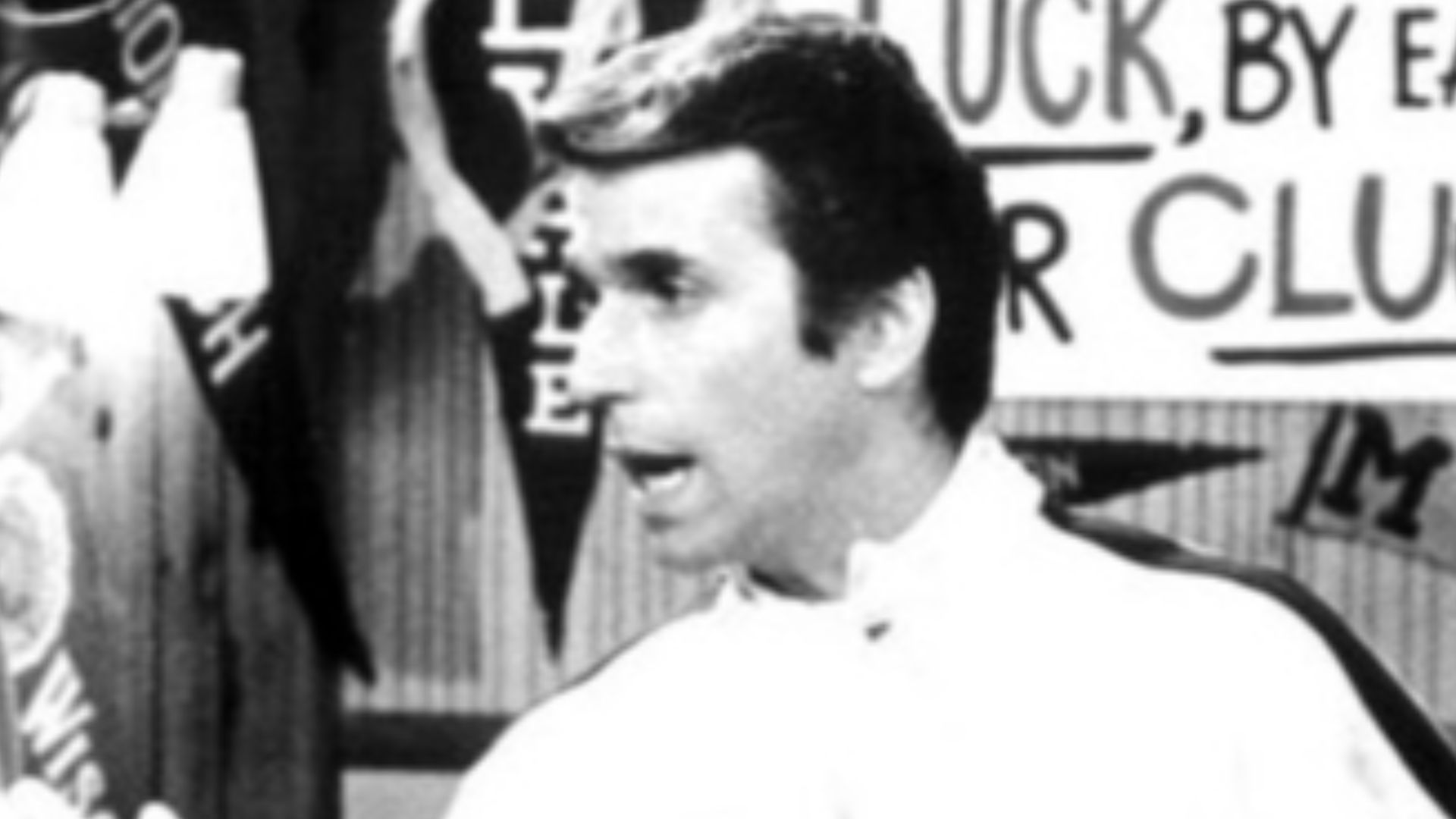 Publicity photo from Happy Days. Pictured are Potsie (Anson Williams), Richie (Ron Howard), Fonzie (Henry Winkler) and Ralph Malph (Donny Most) at Arnold's drvie-in. The episode deals with Fonzie's attempt to set a record by leaping over 14 garbage cans w