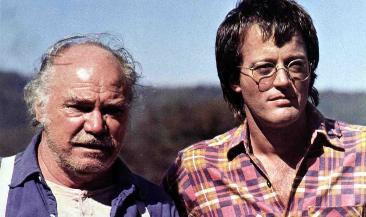 Cinema. Make a cross and drive to hell, Fighting Mad, Fighting Mad, John Doucette, Peter Fonda Together with Jeff (John Doucette), Tom (Peter Fonda) defends his country against an entrepreneur who wants to mine coal there, 1976