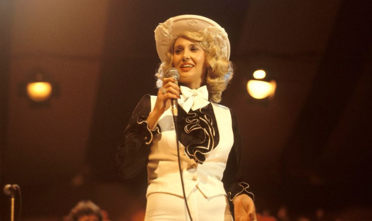 UNITED KINGDOM - APRIL 01: COUNTRY MUSIC FESTIVAL WEMBLEY Photo of Tammy WYNETTE