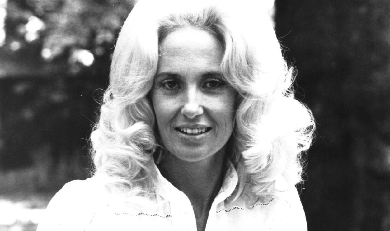 (NO SUBSCRIPTION USE OR SALES) Tammy Wynette 1975 during Music File Photos - The 1970s - by Chris Walter at the Music File Photos 1970's in London, United Kingdom.