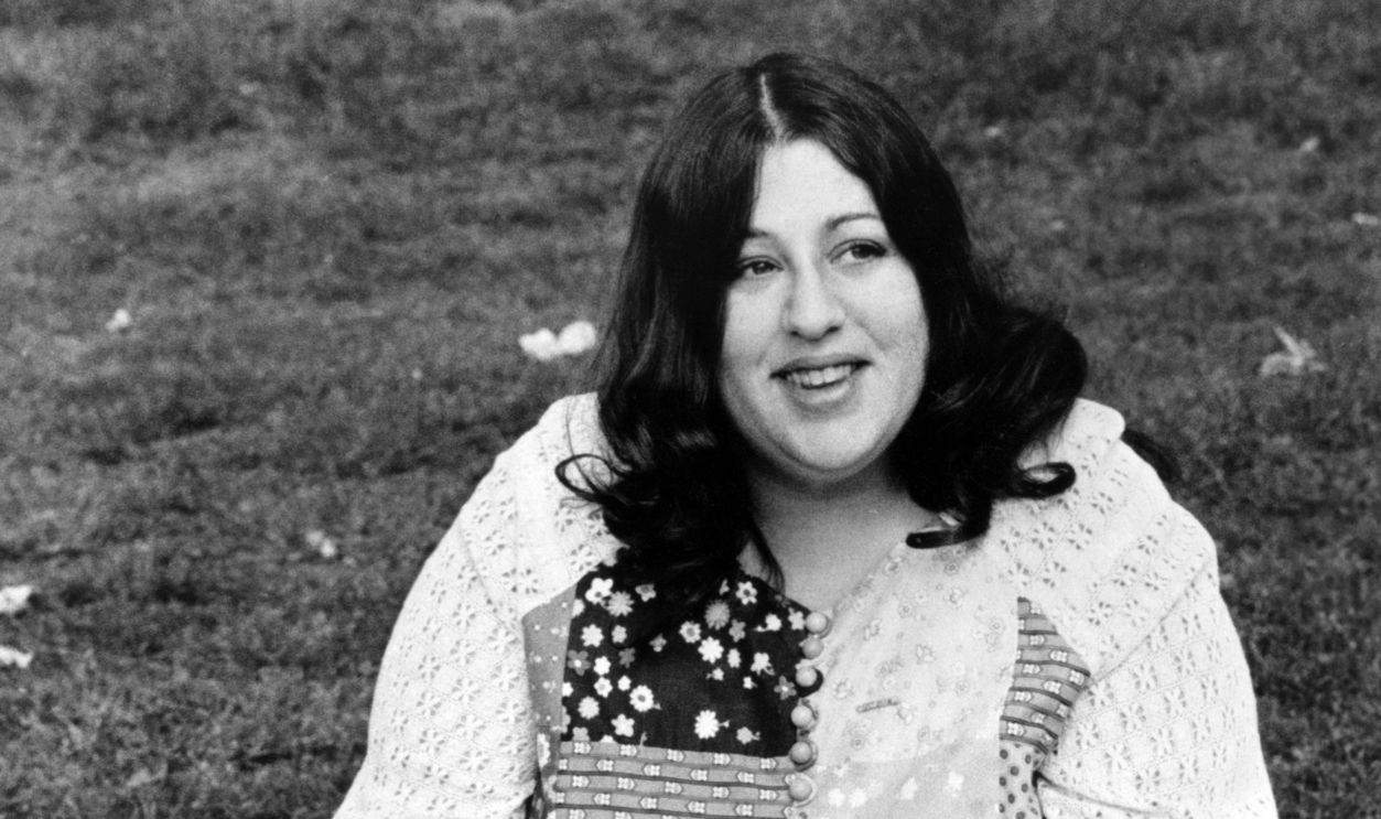  Mama Cass Elliot poses for a portrat for her solo career in 1968 in Los Angeles. 