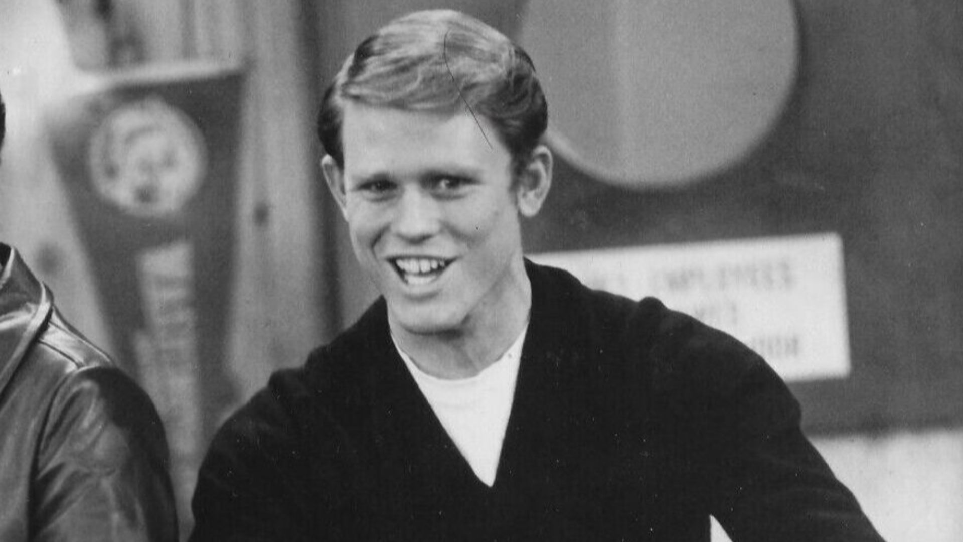 Publicity photo of Fonzie (Henry Winkler) and Richie (Ron Howard) from Happy Days.