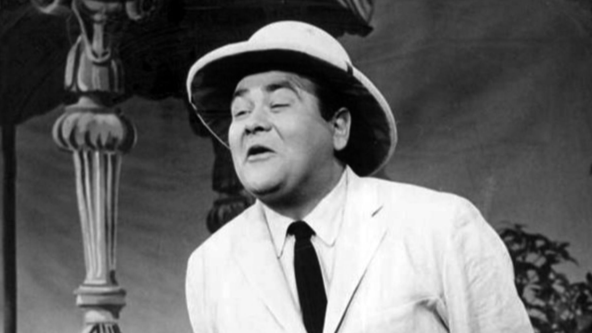 Photo of Jonathan Winters performing one of his routines on the television program The NBC Comedy Hour (an intended successor/replacement for The Colgate Comedy Hour).