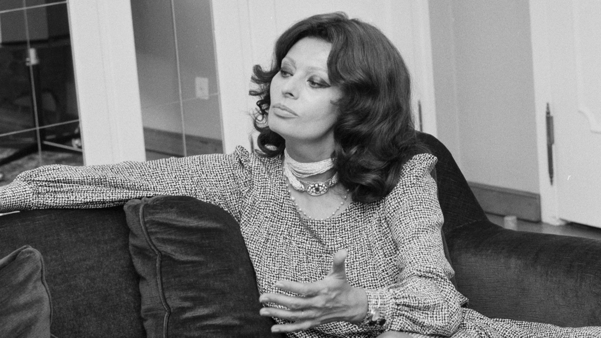 Sophia Loren im Exklusivinterview mit Peter Suter für die Neue Zürcher Zeitung (NZZ).