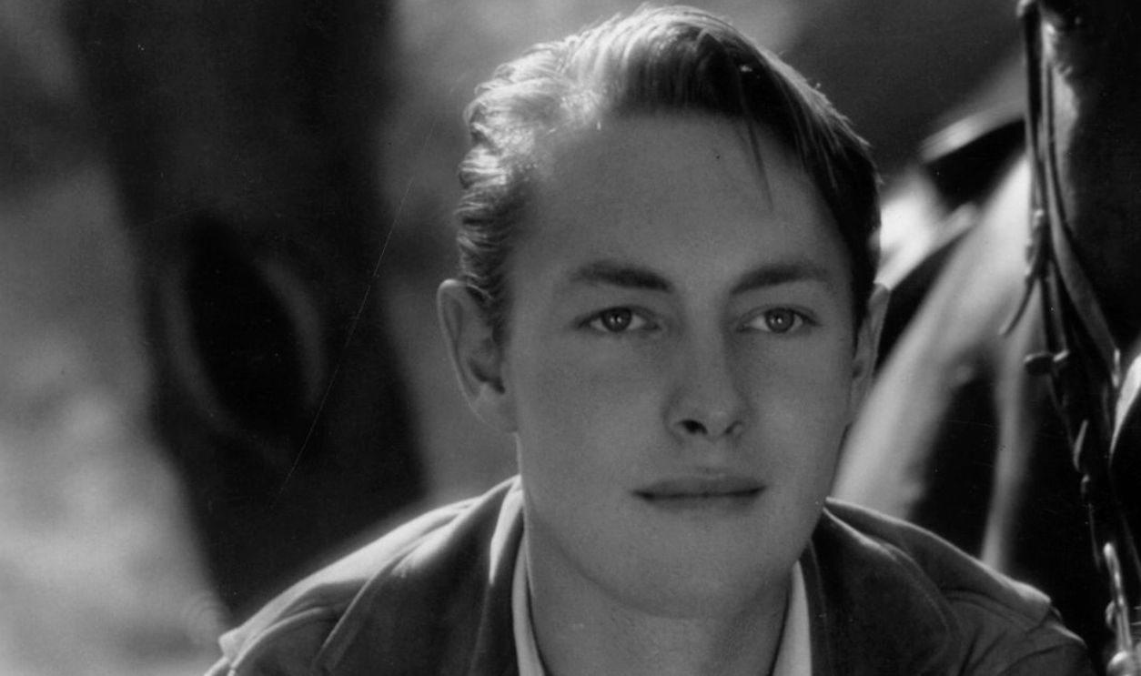 circa 1934: Richard Cromwell (1910 - 1960) the Hollywood film star and actor, with Ann Sothern (born Harriette Lake, 1909 - 2001), the pert American comedienn on a bridle path in Beverly Hills. Both are contracted to Columbia.