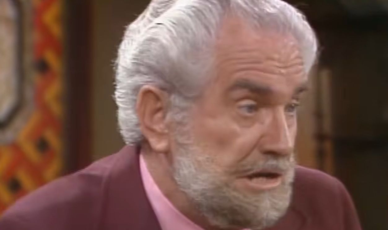 Screenshot from The Merv Griffin Show (1965–1974)