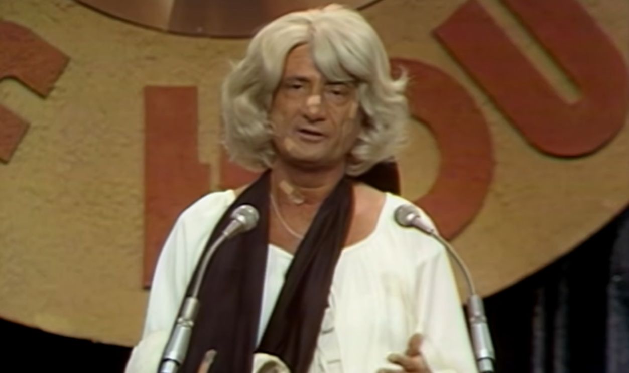 Screenshot from The Dean Martin Celebrity Roast (1974–1984)