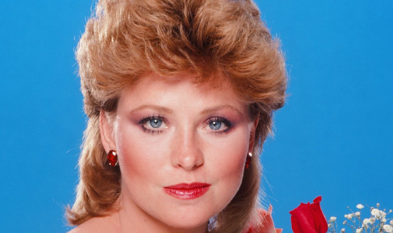 Lauren Tewes 480110410