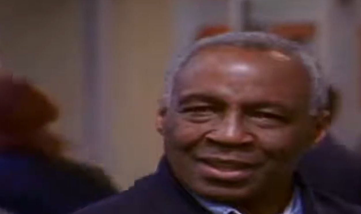  Screenshot from Sports Night (1998–2000)