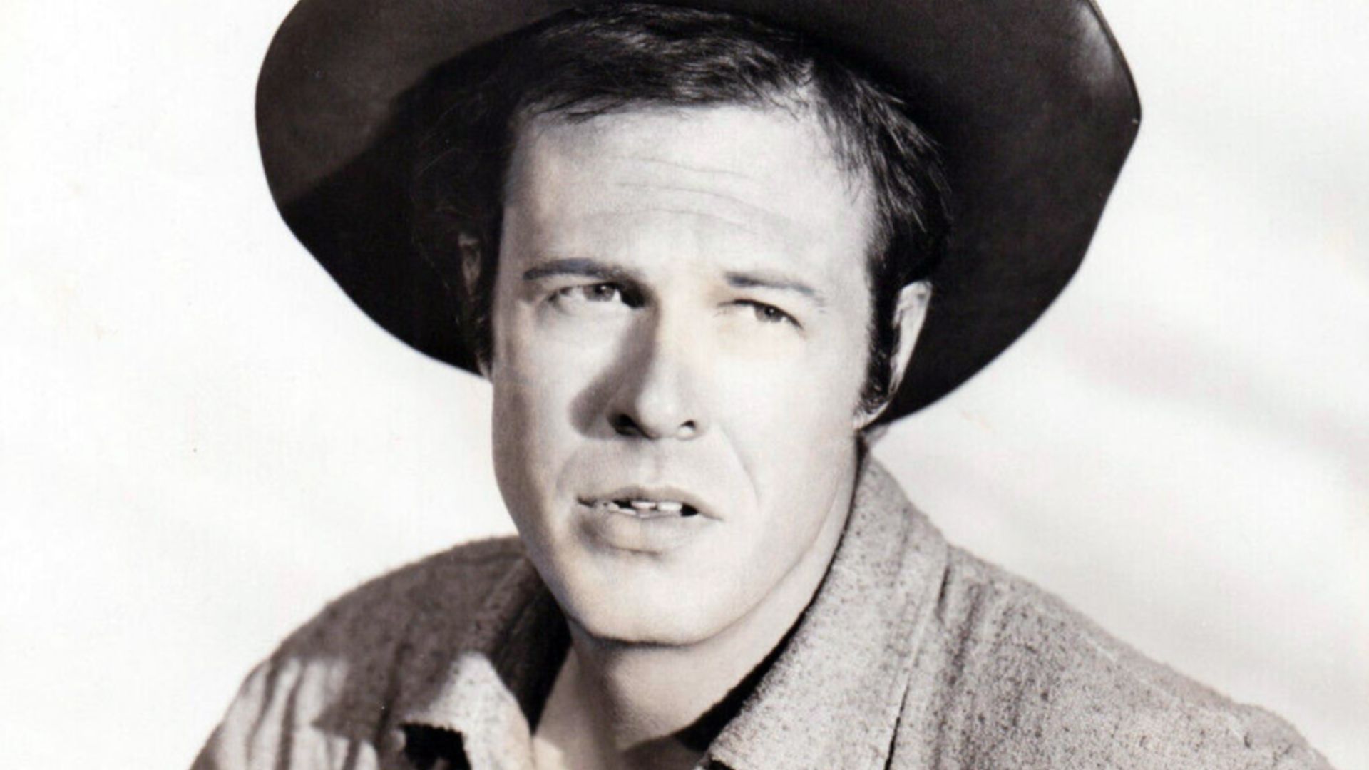 Photo of Robert Culp as Texas Ranger Hoby Gilman from the television program Trackdown.