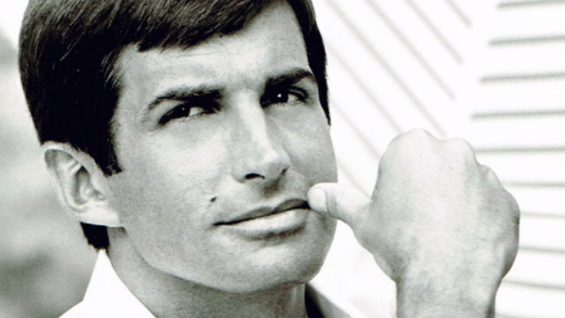 Photo of George Hamilton from the short-lived nighttime soap opera Harold Robbins' The Survivors.  Since Peyton Place was a success, this one apparently went on the air hoping for the same.  Despite the big-name cast--Lana Turner was among the television 