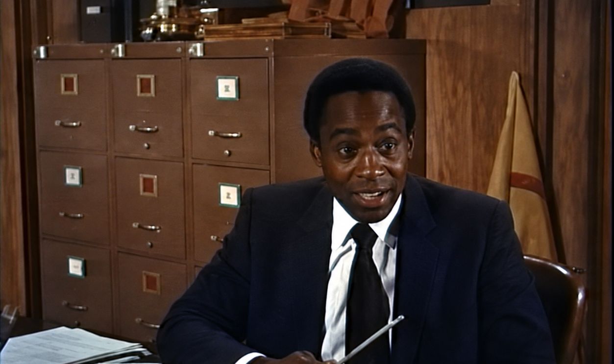 Screenshot from Julia (1968–1971)