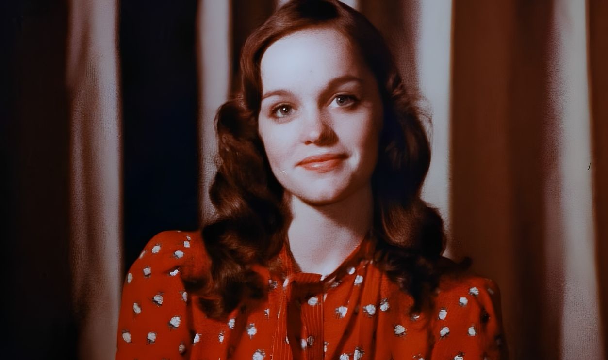 Screenshot from Buster and Billie (1974)