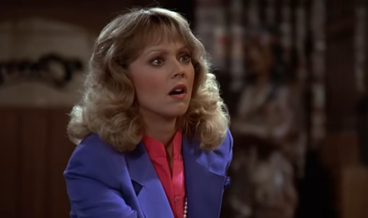 Screenshot from Cheers (1982–1993)