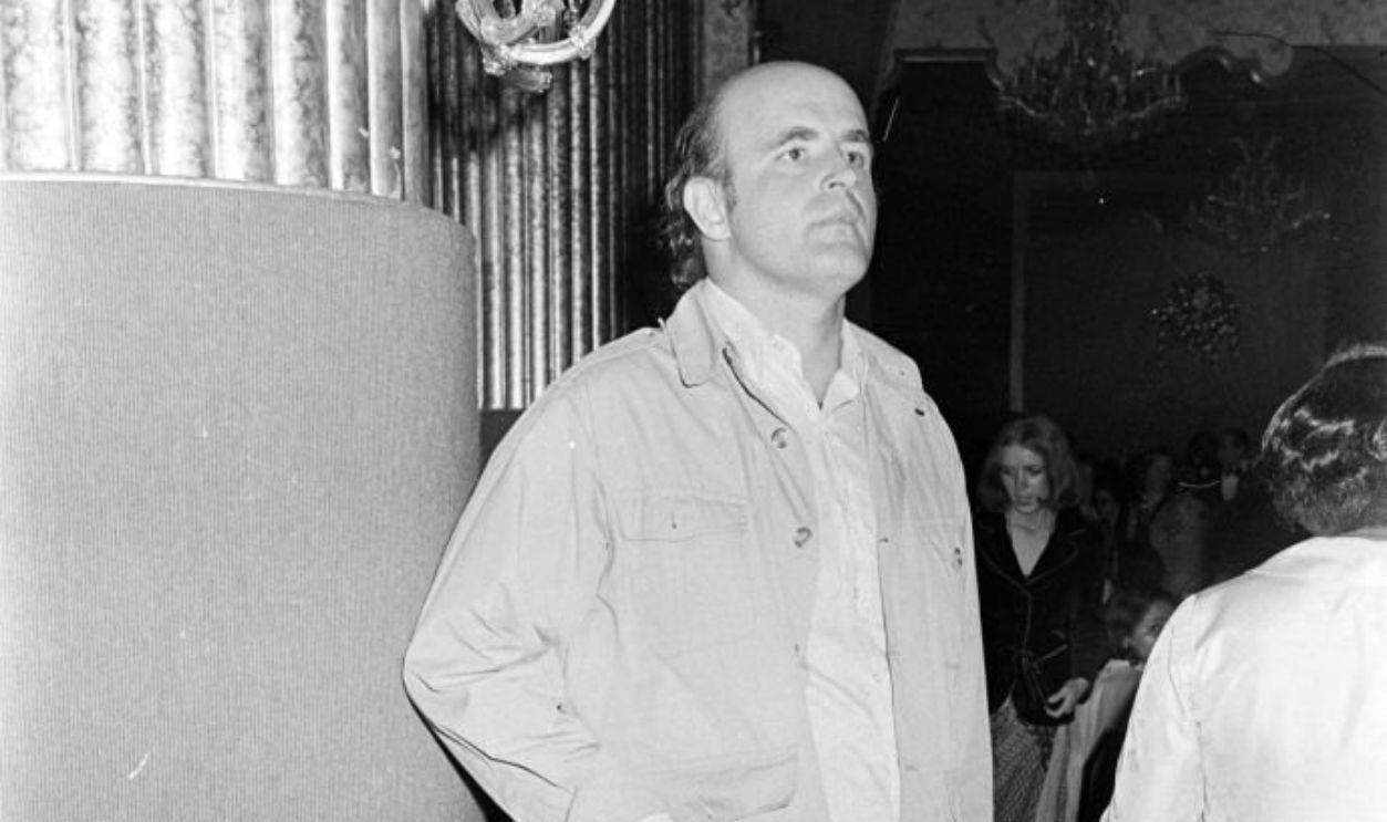 Peter Boyle (C) attends a reception at the Waldorf-Astoria Hotel in New York City following Sly Stone's onstage wedding to Kathy Silva at Madison Square Garden on June 5, 1974.