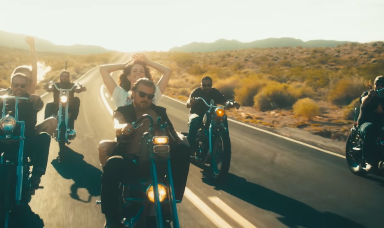 Screenshot from Ride, Interscope Records (2012)