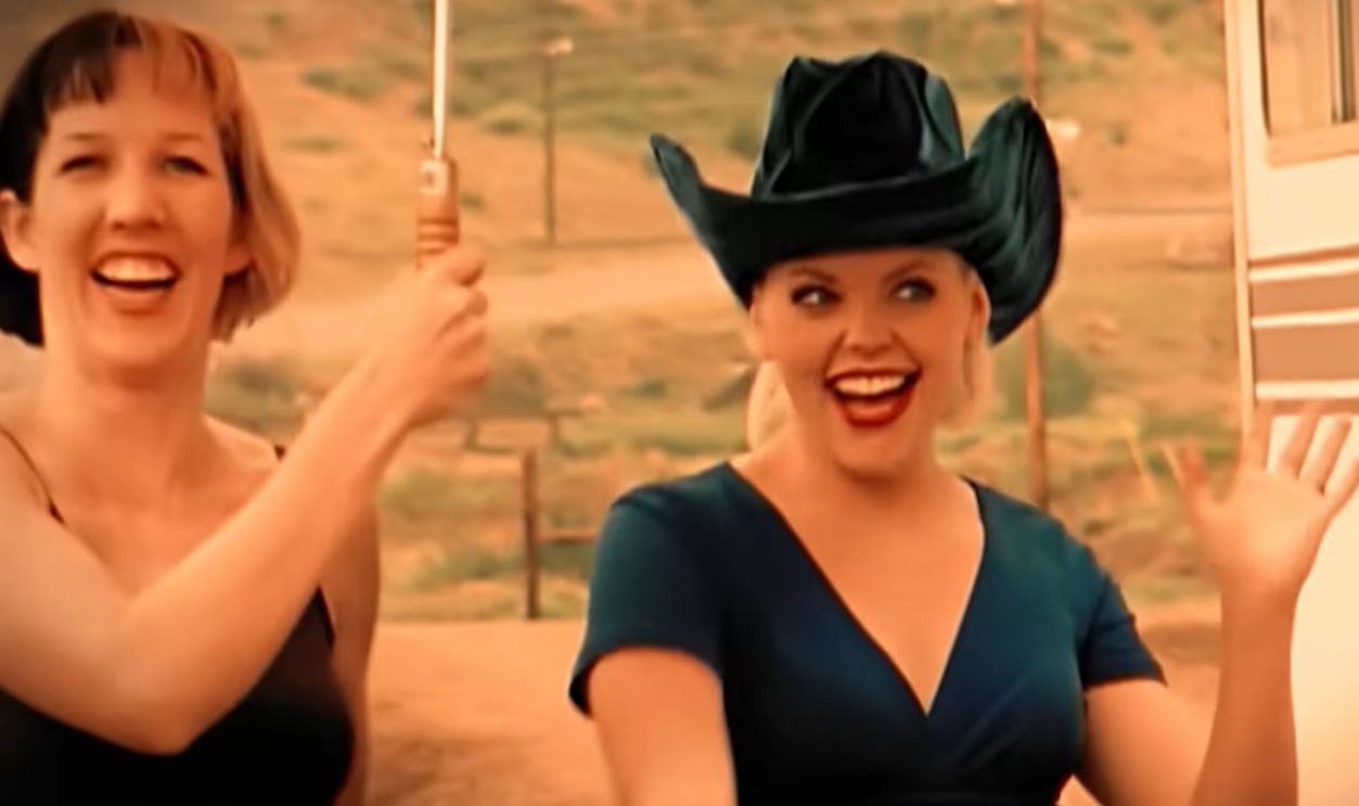 Screenshot from Wide Open Spaces, Monument Records (1998)