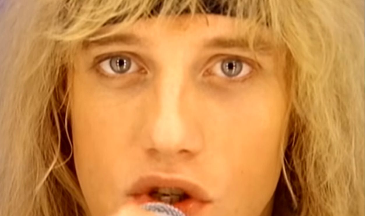 Screenshot from Heaven, Columbia Records (1989) 