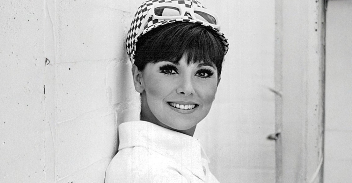 Publicity photo of Marlo Thomas