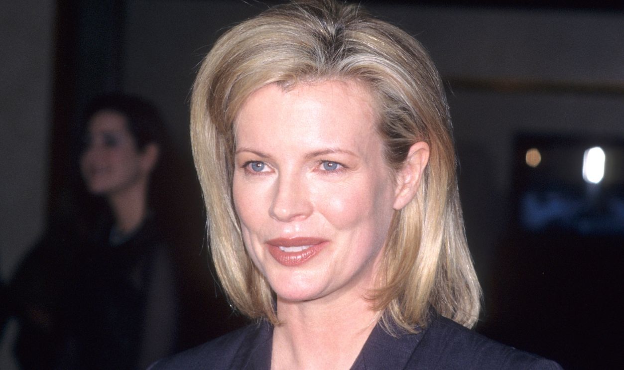Actress Kim Basinger attends the 50th Annual Directors Guild of America Awards on March 7, 1998 at the Century Plaza Hotel in Century City, California