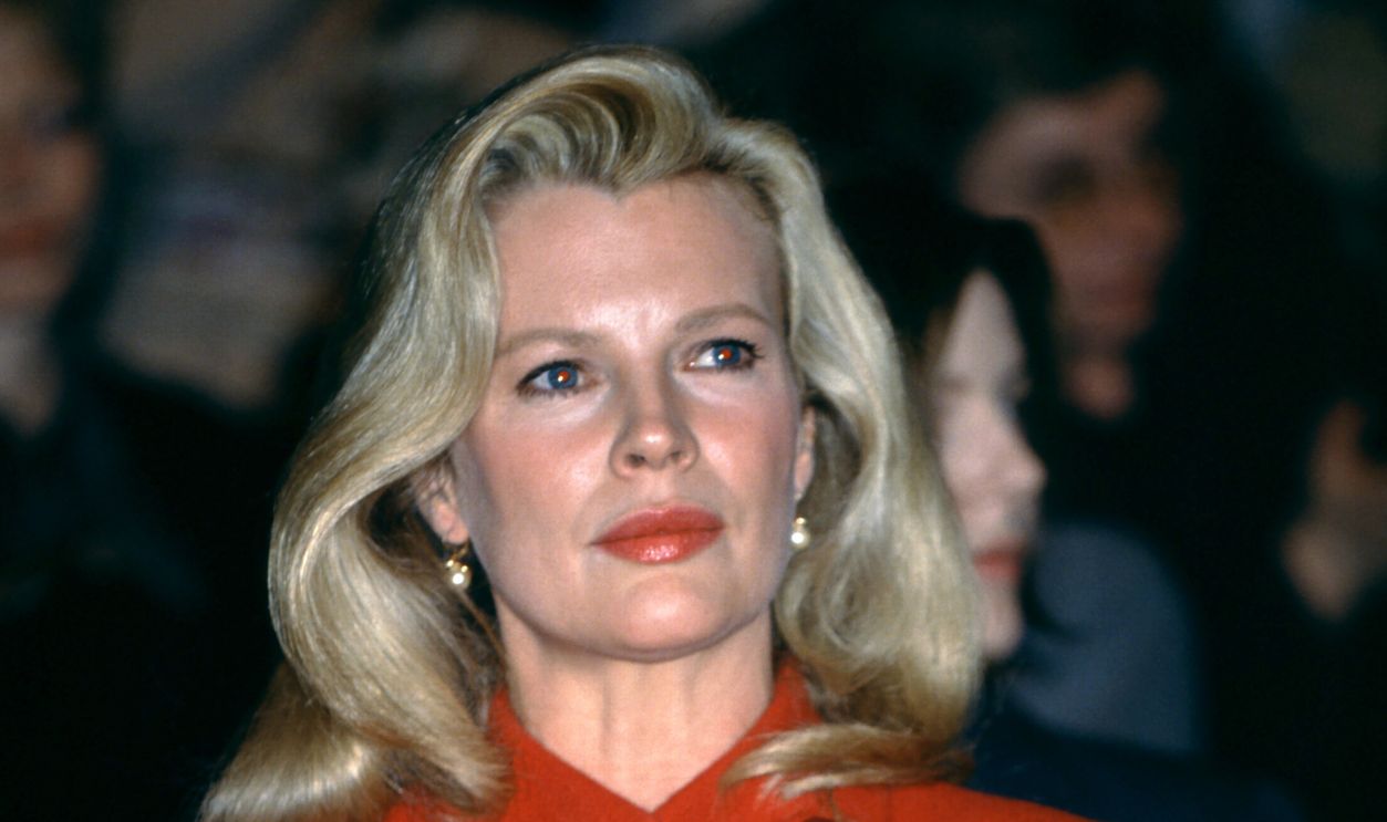 American actress Kim Basinger during the filming of Robert Altman's 'Pret-A-Porter' or 'Ready To Wear' in English, circa 1994 in Paris, France