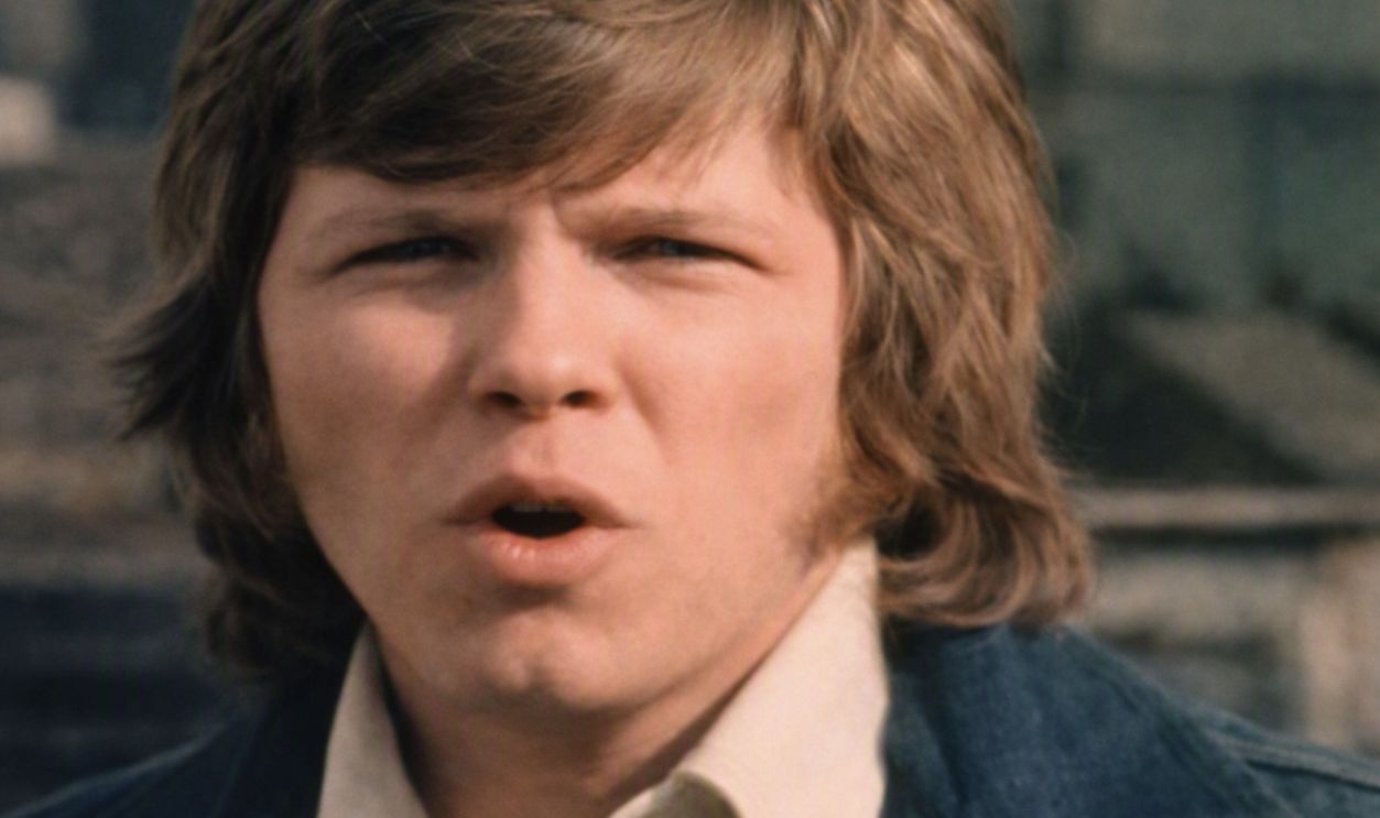 Screenshot from Run Joey Run (1975)