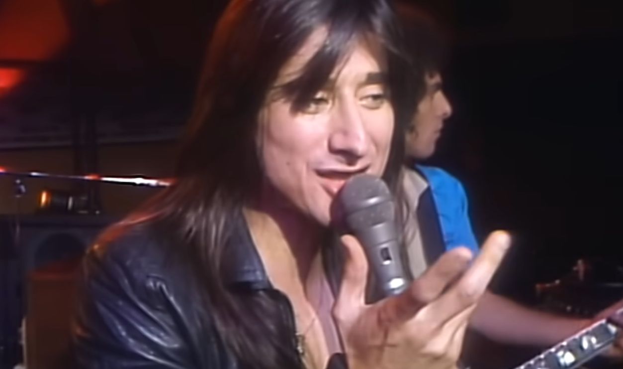 Screenshot from Any Way You Want It (1980)