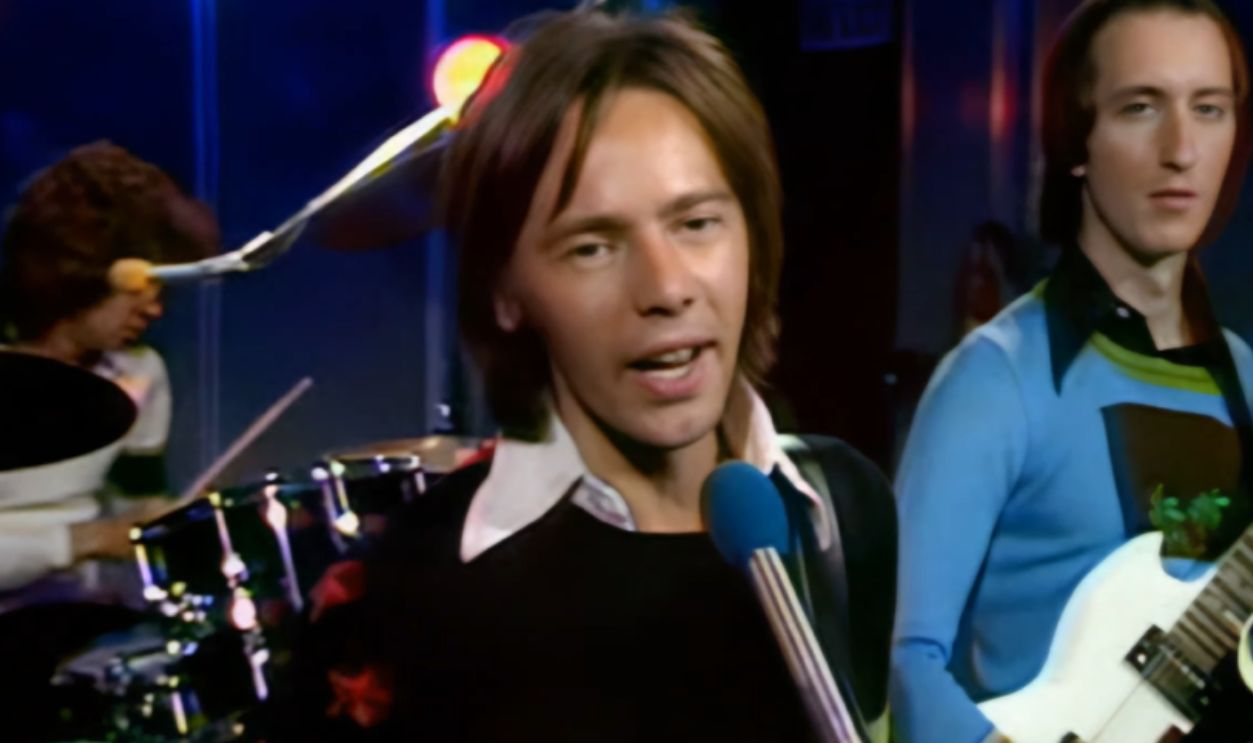 Screenshot from Magic, EMI/Parlophone (1974)