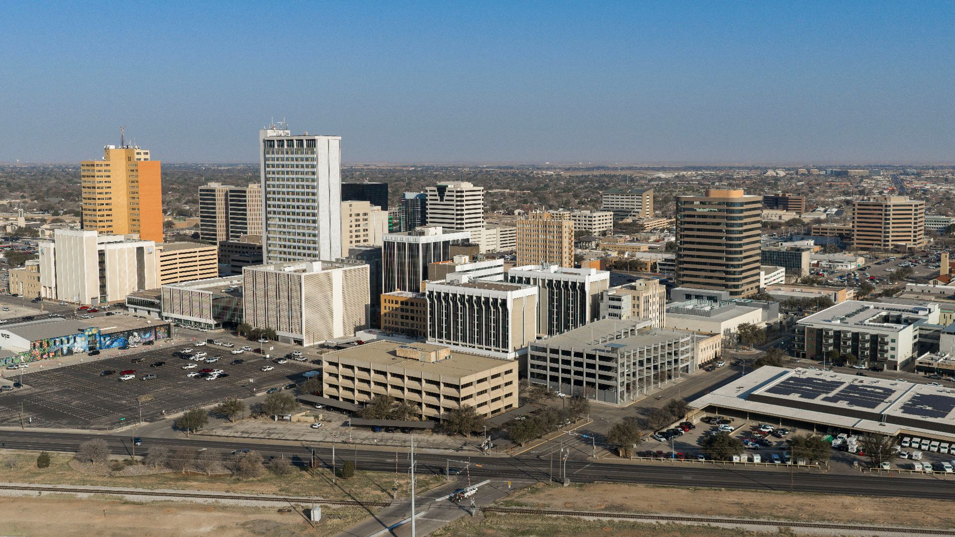 Skyline of downtown Midland, Texas, a major oil & gas city with a population of 169,983 residents.