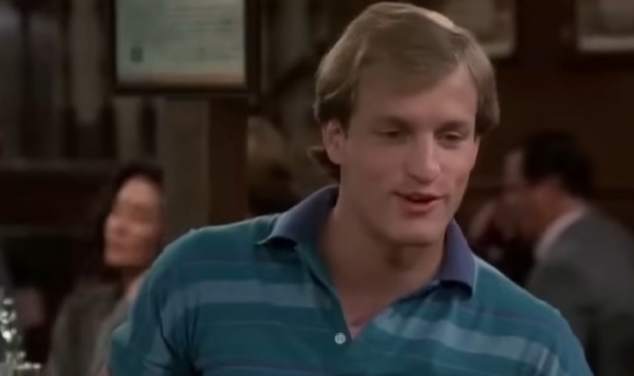 Screenshot from Cheers (1982-1993)