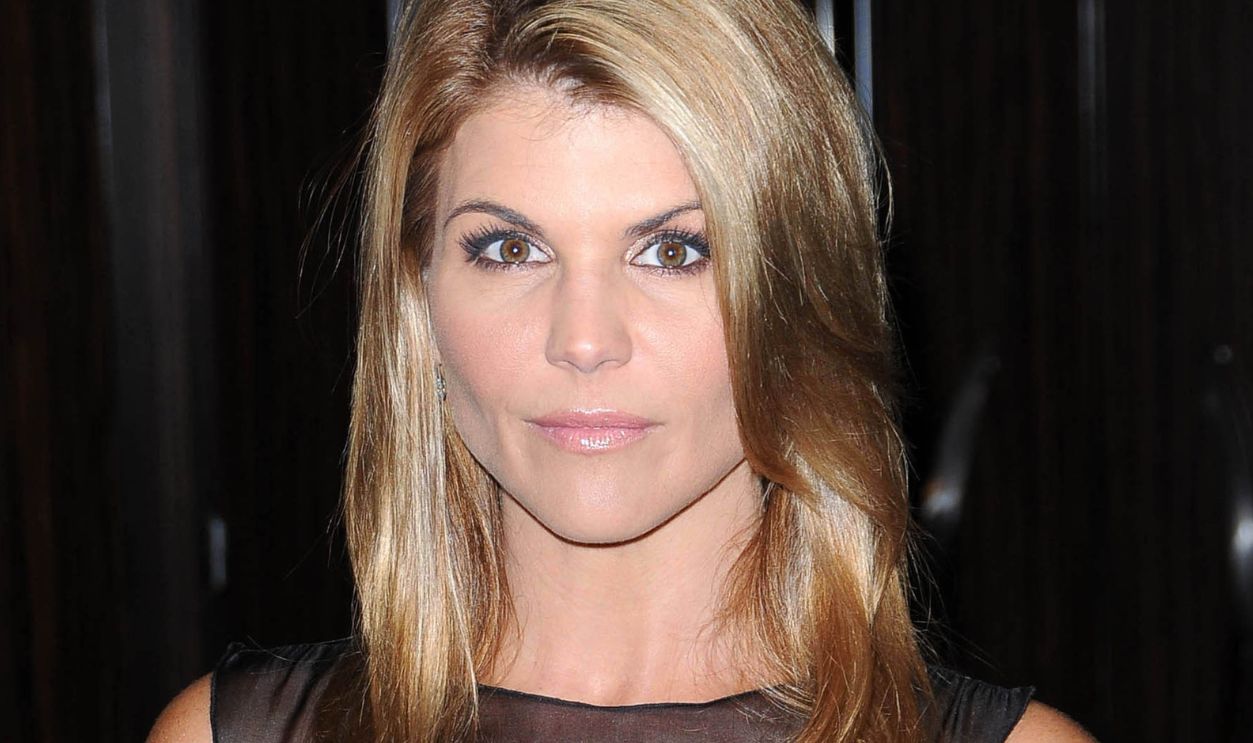 Lori Loughlin at the 1st Annual Noble Humanitarian Awards. Beverly Hilton Hotel, Beverly Hills, CA. 10-18-09