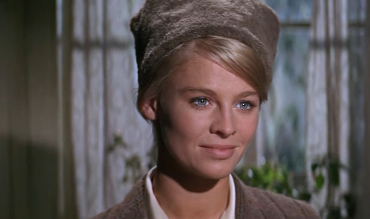Screenshot from Doctor Zhivago (1965)