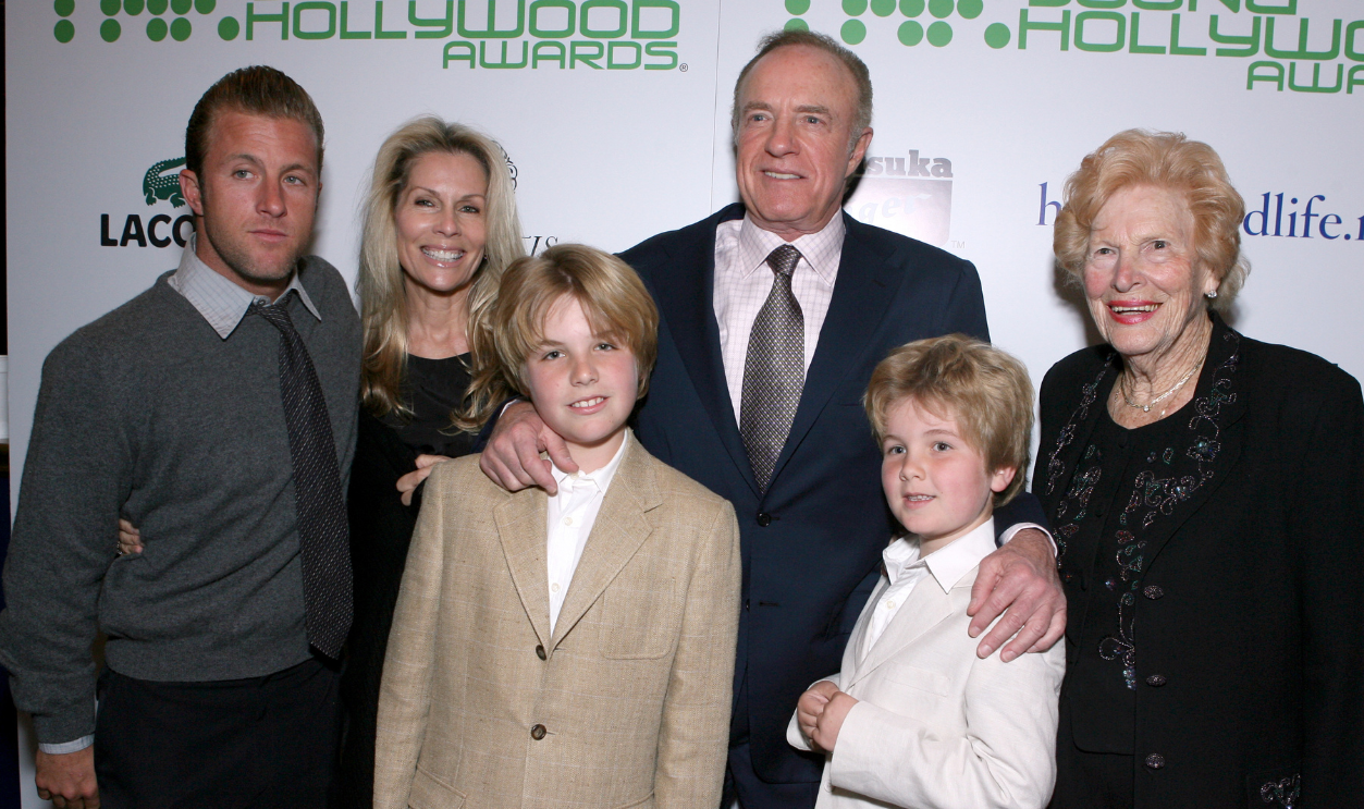  Movieline�s Hollywood Life 9th Annual Young Hollywood Awards - Sponsor Arrivals