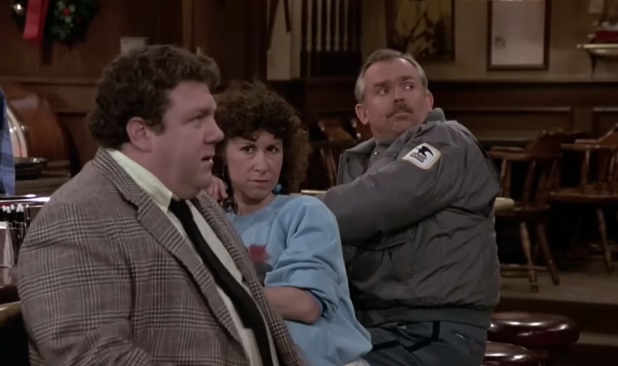 Screenshot from Cheers (1982-1993)