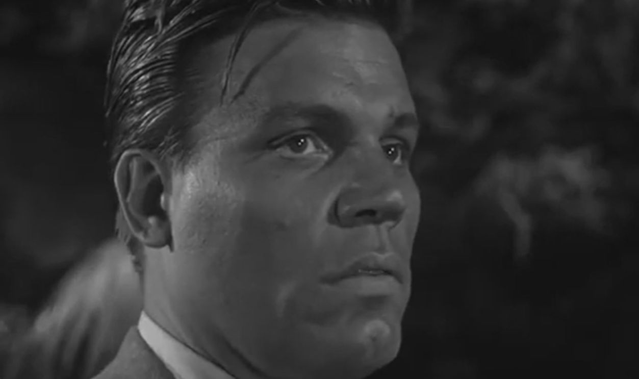 Screenshot from Kansas City Confidential (1952)