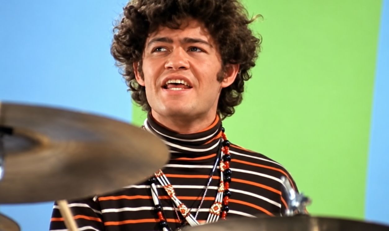 Screenshot from “Pleasant Valley Sunday” (1967)