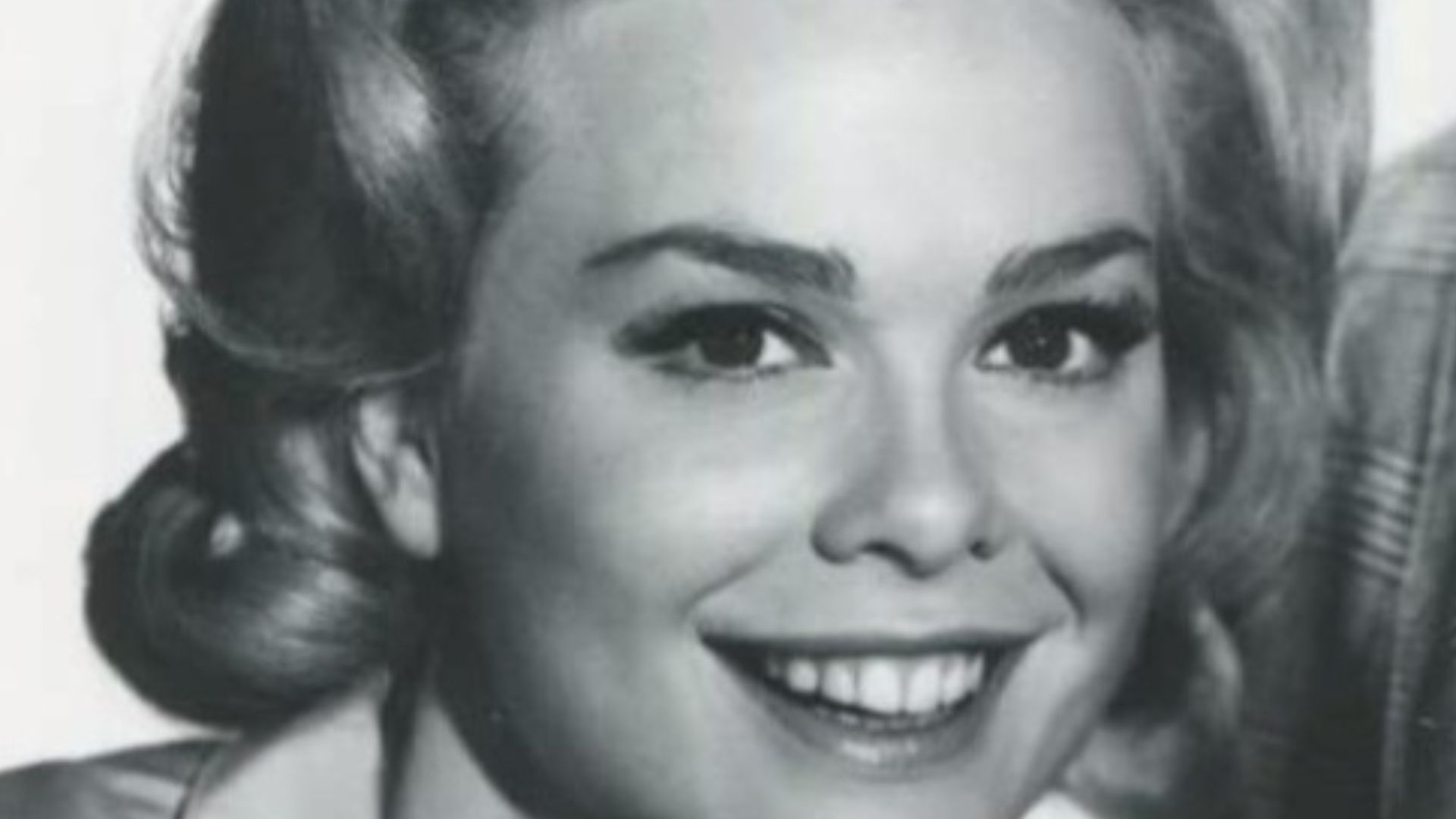Publicity photo of Lynn Borden as Barbara Baxter and Ray Fulmer as Steve Baxter in Hazel, 1965.