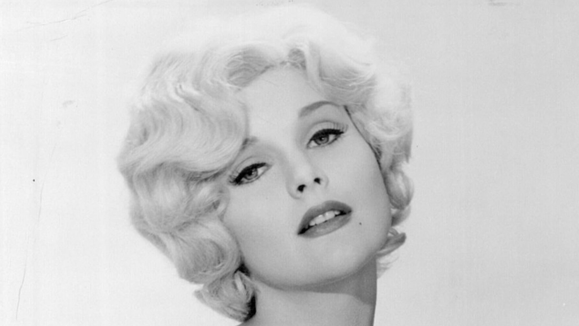 Photo of Carol Lynley as Jean Harlow. The item has no copyright markings on it as can be seen in the links above.