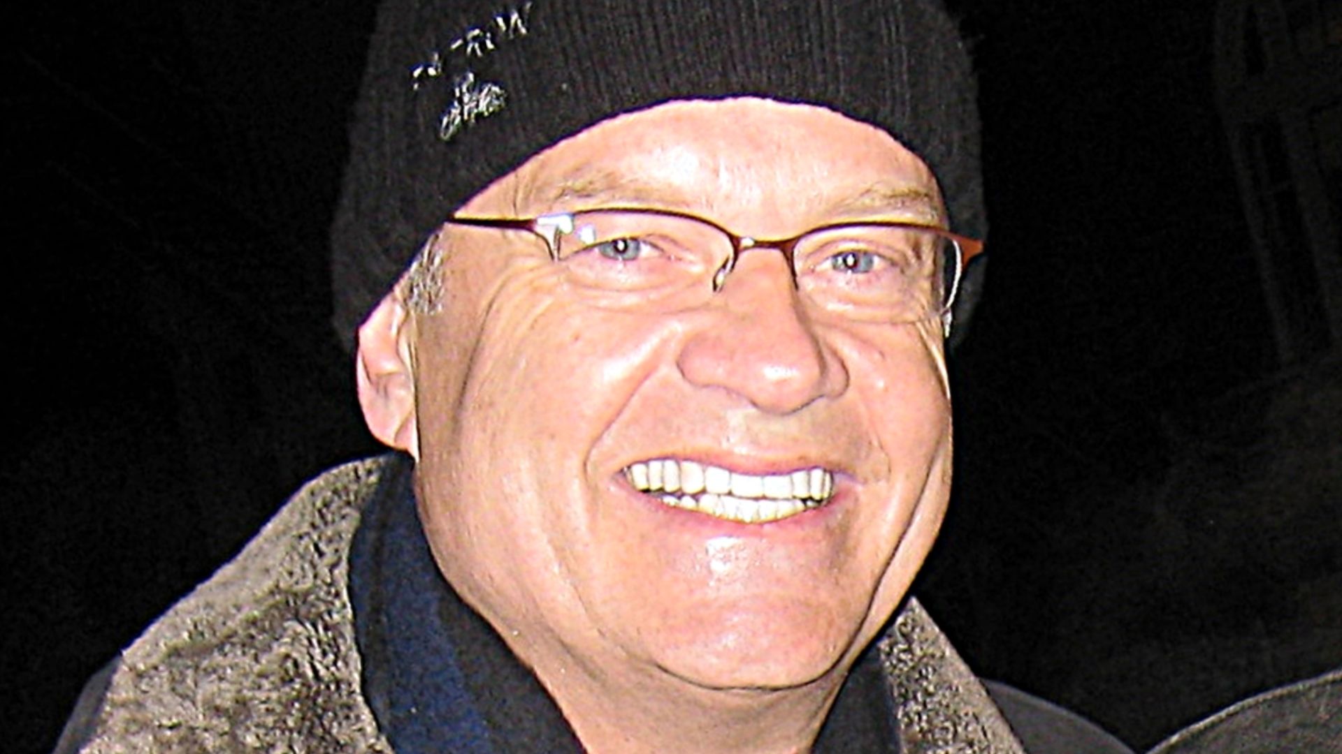 Kelsey Grammer is an American actor who is best known for his two-decade portrayal of psychiatrist Dr. Frasier Crane on the NBC television sitcoms Cheers and Frasier. [Source: Wikipedia]
Photo taken January 2008 at the Celebrity Sports Invitational, in su