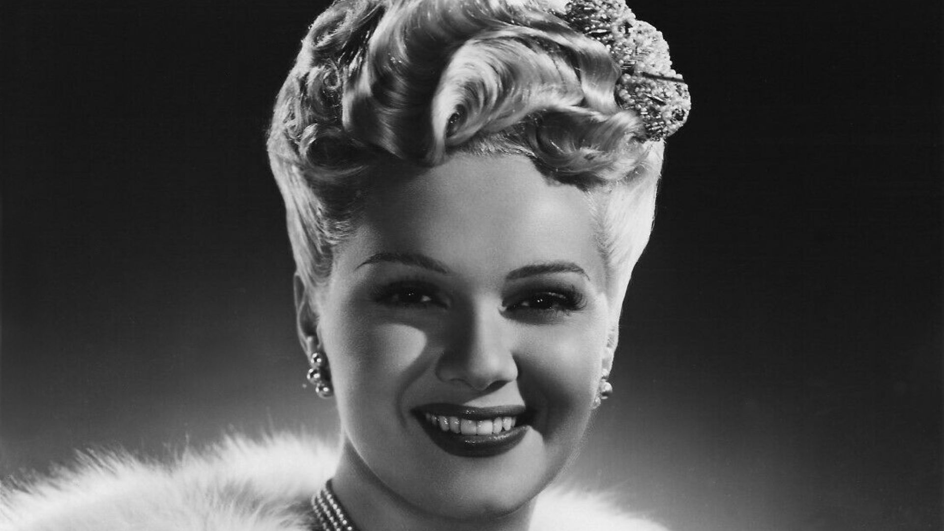 Publicity photo of Adele Jergens
