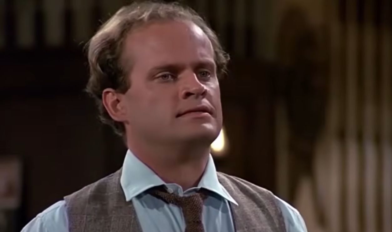 Screenshot from Cheers (1982-1993)