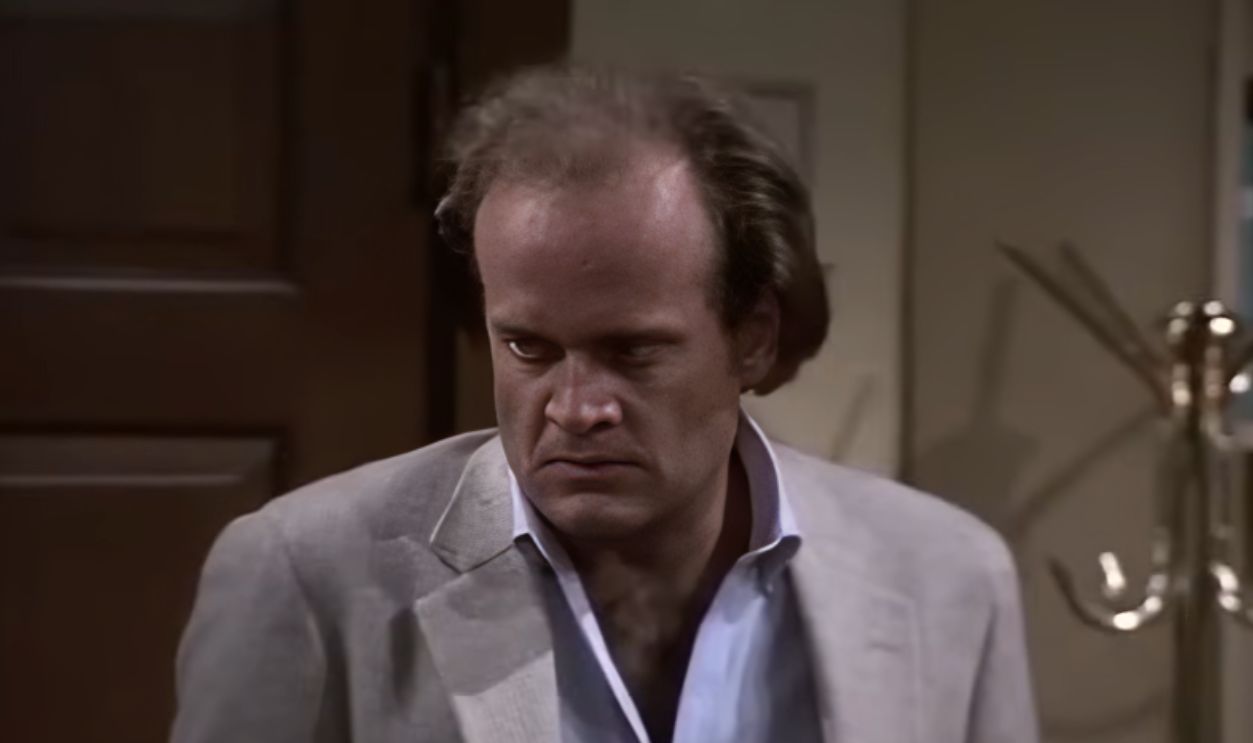 Screenshot from Cheers (1982-1993)