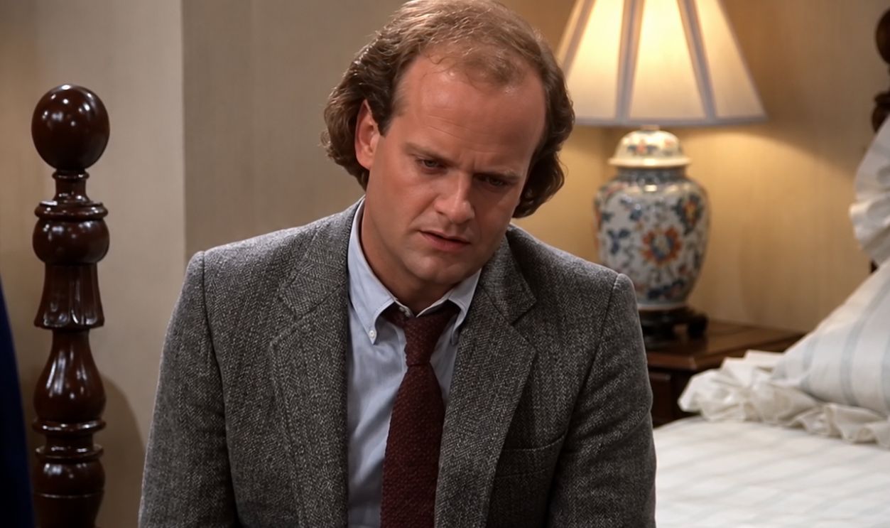 Screenshot from Cheers (1982-1993)