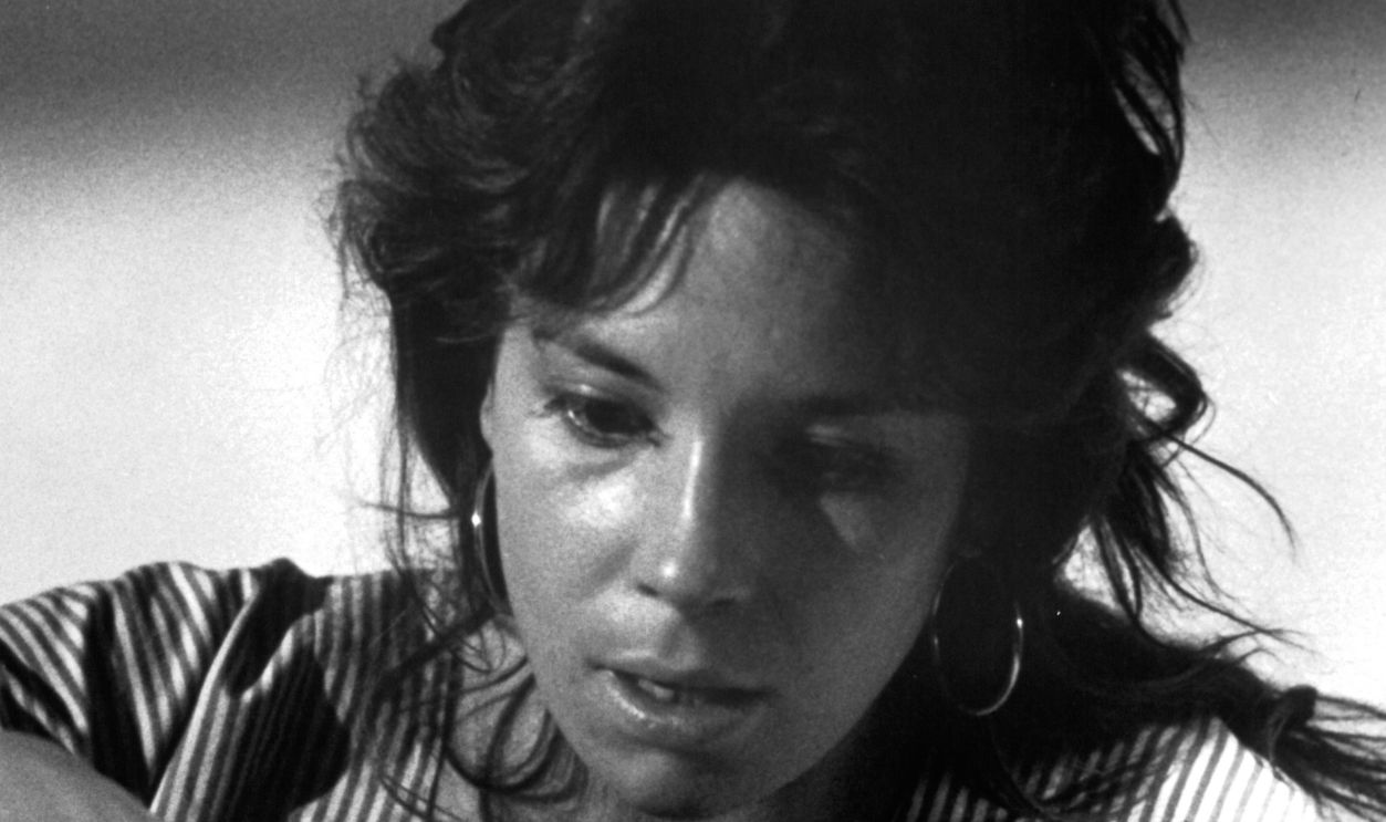 Getty Images - 480810299 - Actress Jennifer Salt in a scene from the movie Sisters circa 1973.