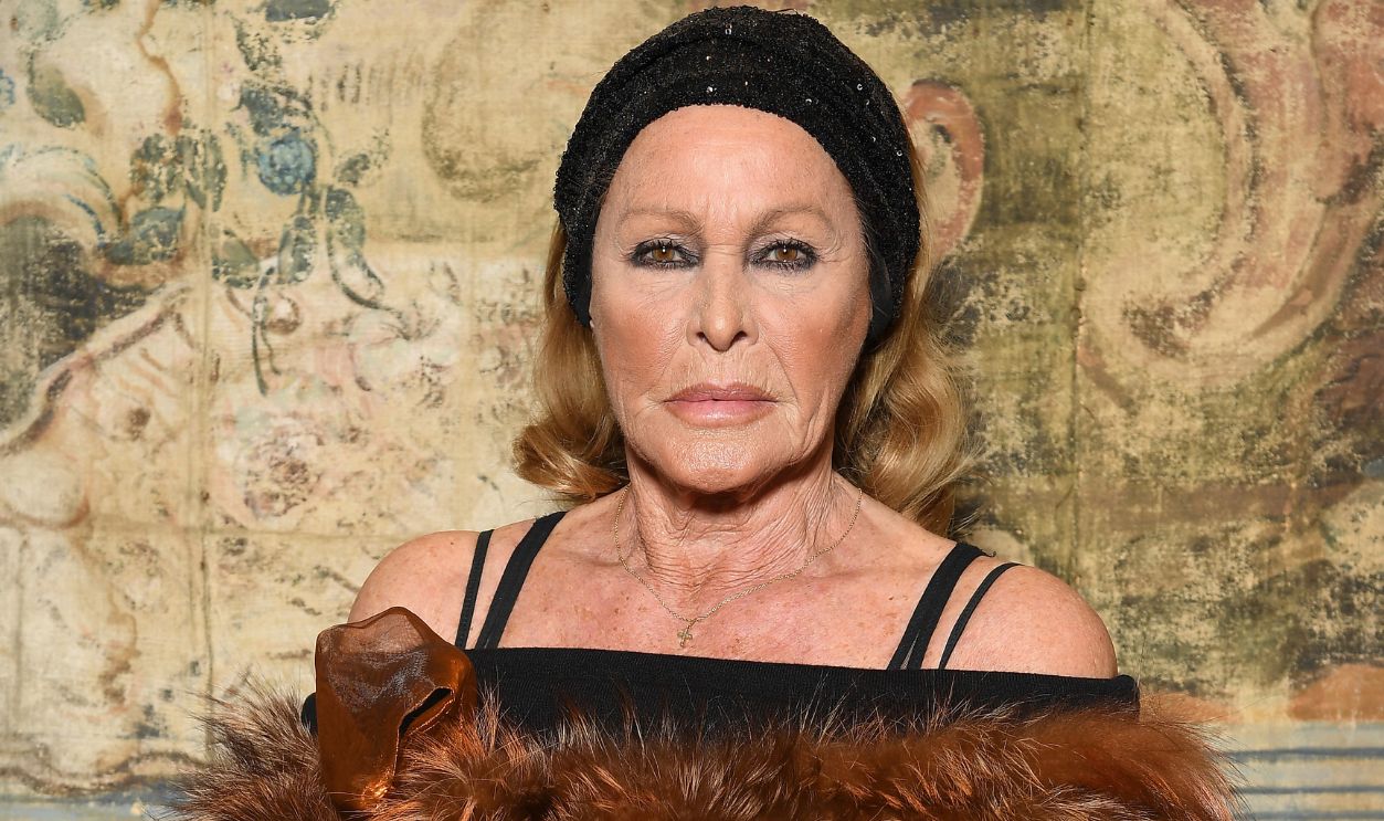 Getty Images - 869090020 - Ursula Andress attends Doppia Difesa Gala during the 12th Rome Film Fest at Hotel Bernini Bristol on November 1, 2017 in Rome, Italy.
