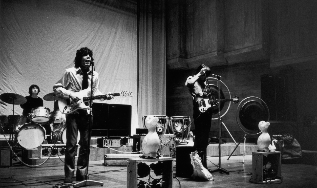 Pink Floyd Perform