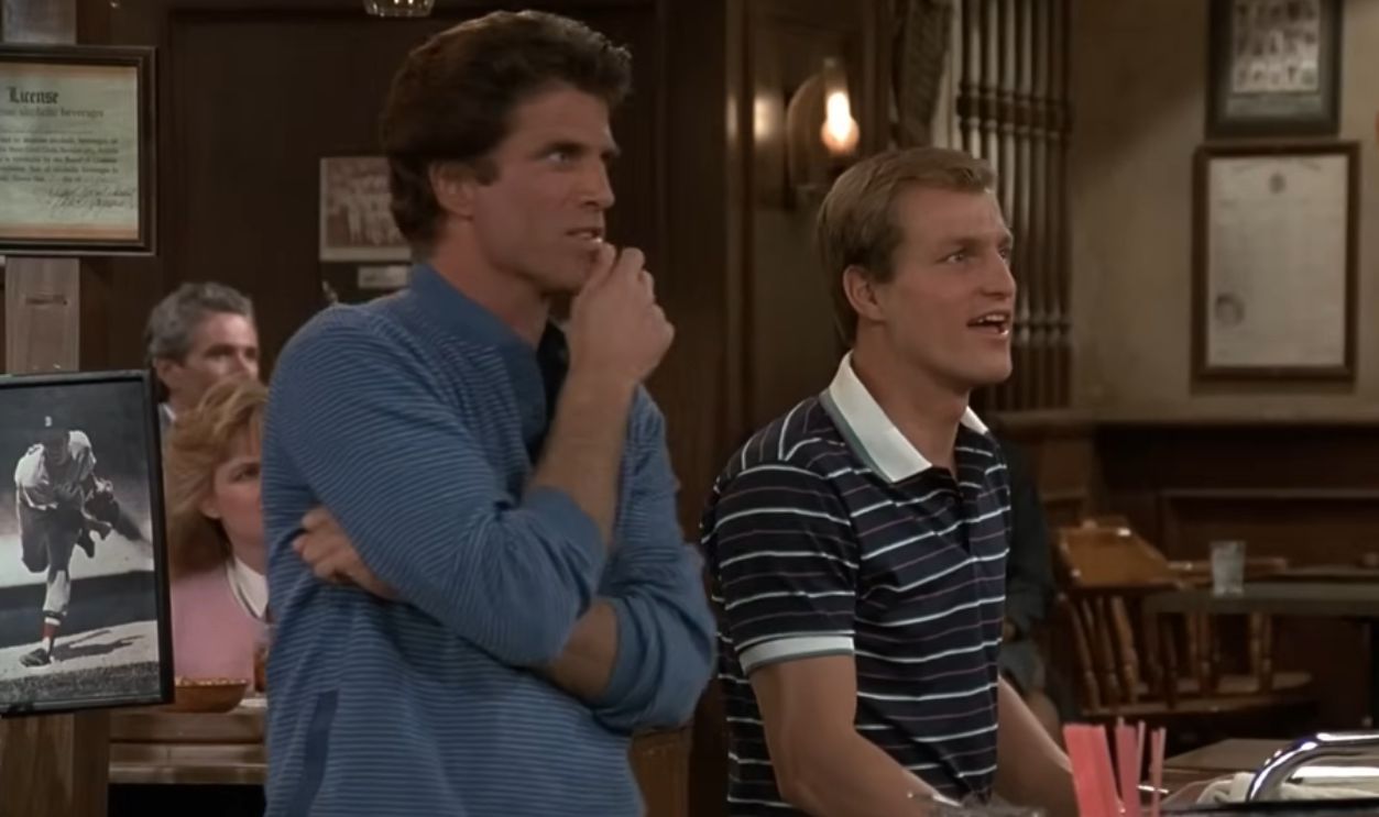 Screenshot from Cheers (1982–1993)
